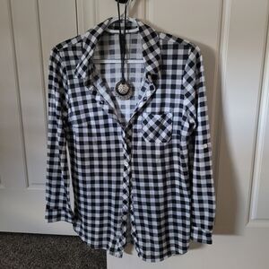 Womens button long sleeve cotton shirt /Necklace. Size Medium.